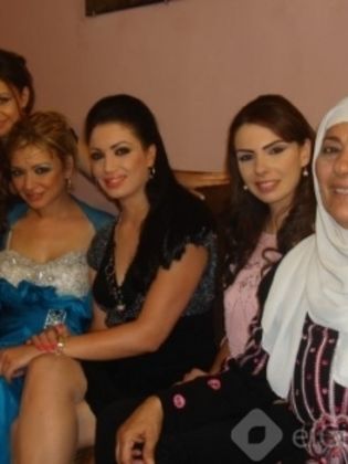 ملصق مسلسل نصف القمر